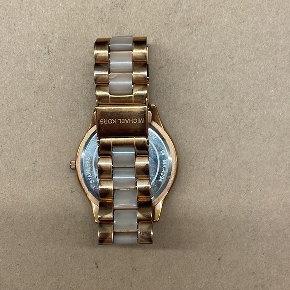 Watch - Picture 2 of 2